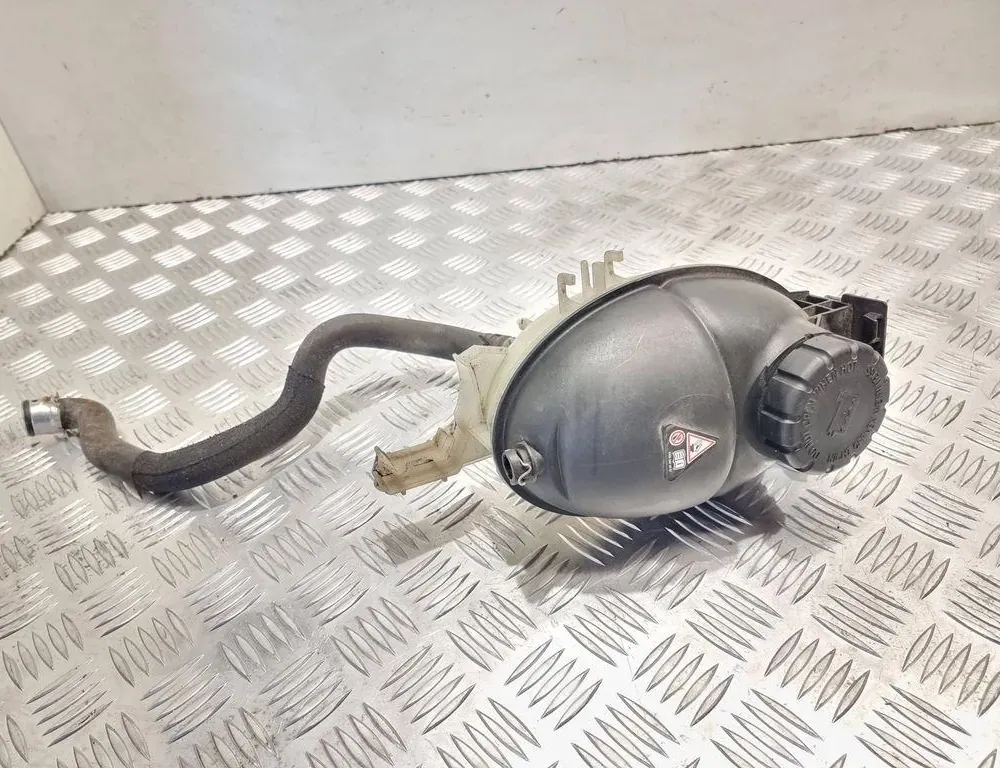 MERCEDES-BENZ E-Class W212/S212/C207/A207 (2009-2016) Расширительный бак A2045000549 33705189