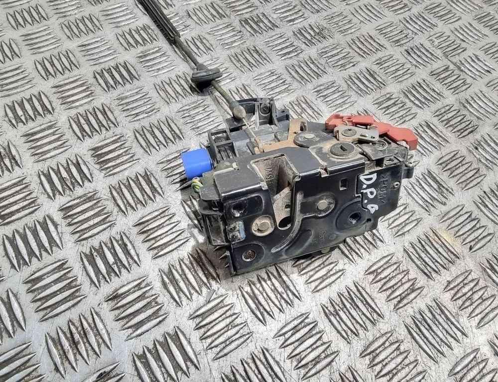 VOLKSWAGEN Golf 8 generation (2019-2023) Замок задней правой двери 7L0839016 33707702