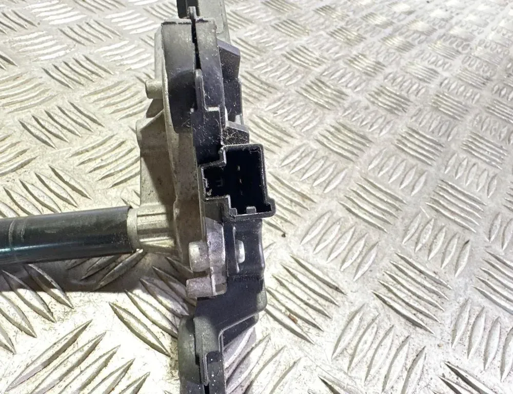 VOLVO V50 1 generation (2003-2012) Моторчик заднего стеклоочистителя 3M51R17K441AE 33713551