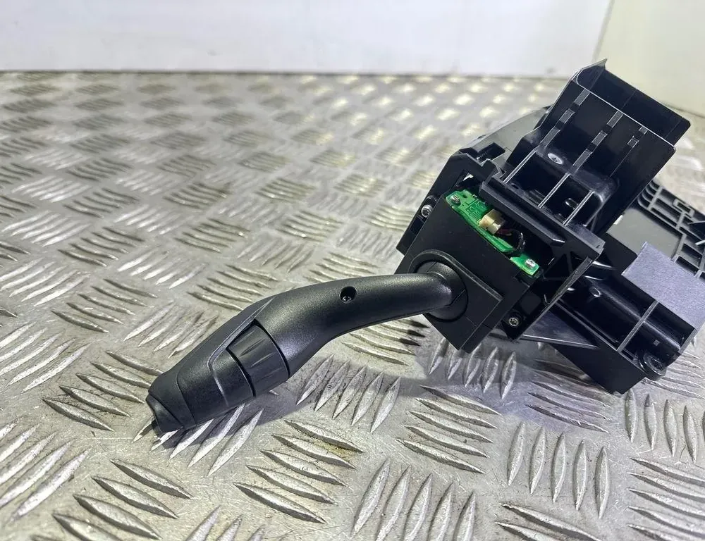 FORD C-Max 2 generation (2010-2019) Stieračový prepínač AV6T13N064AD,AV6T17A553AC 33714849