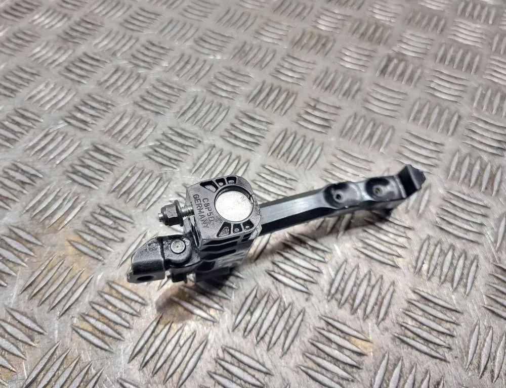 VOLVO V70 3 generation (2007-2020) Ограничитель задней правой двери C8p5d 33785748