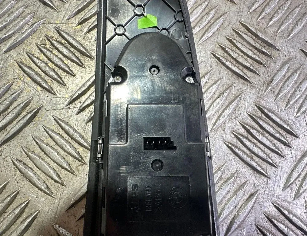 BMW 5 Series E60/E61 (2003-2010) Кнопка стеклоподъемника передней левой двери 6951904 33878596
