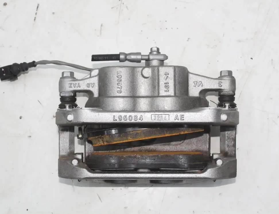 VOLKSWAGEN ID.4 1 generation (2020-2023) Pravý predný strmeň brzdy 1EA615106AC 33466961