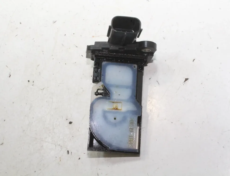 TOYOTA Yaris 4 generation (2020-2023) Senzor hmotnostného prietoku vzduchu MAF 22204-F2010 33555245