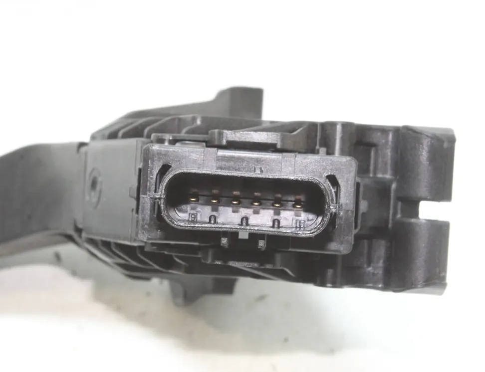 SKODA Octavia 4 generation (A8) (2019-2023) Plynový pedál 5Q2723503F 33560576