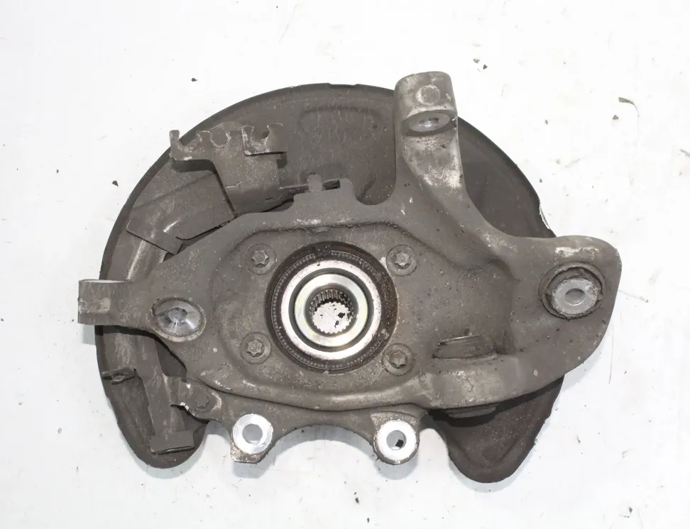 MERCEDES-BENZ C-Class W205/S205/C205 (2014-2023) Ступица задняя левая 33573801