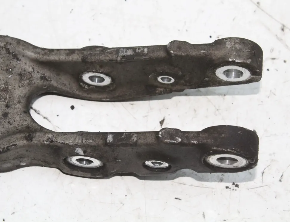 MERCEDES-BENZ C-Class W205/S205/C205 (2014-2023) Pravá zadná vidlica tvaru H A2053300 33575601