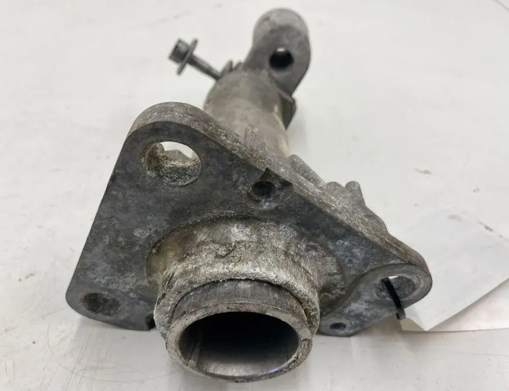 AUDI A4 B7/8E (2004-2008) Отбойник передний правый 8E0807134B 33273313