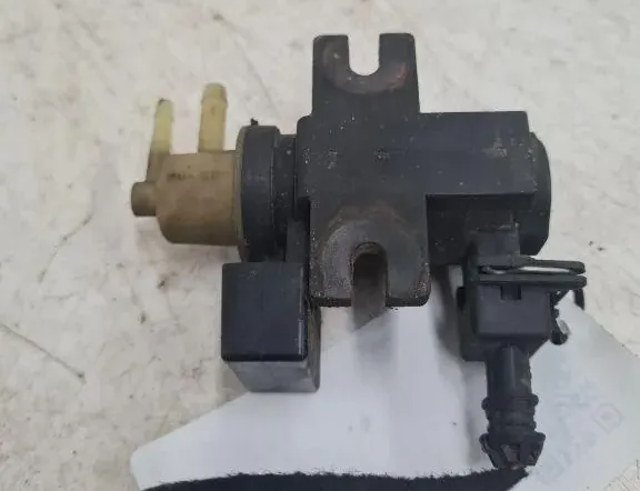 OPEL Vectra C (2002-2005) Solenoid Valve 55563532 33284751