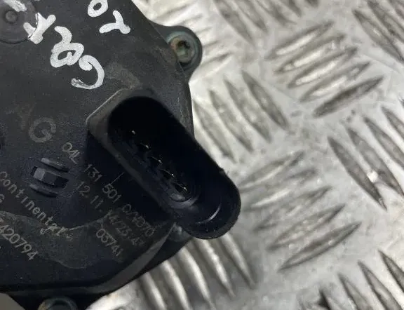 VOLKSWAGEN Golf 8 generation (2019-2023) EGR Valve 04L131501 33297822