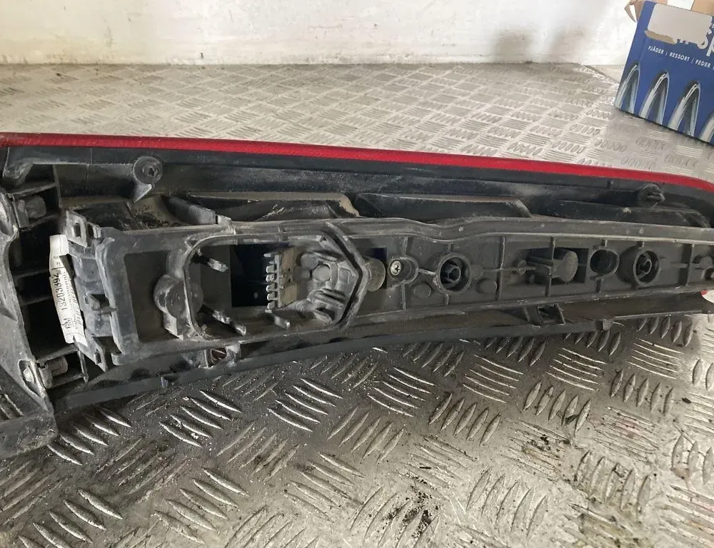 OPEL Ampera Фонарь задний правый 13203392 33306378