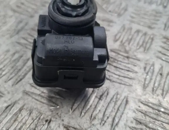 AUDI A6 C6/4F (2004-2011) Headlight height adjustment switch 8L0941295 33310144