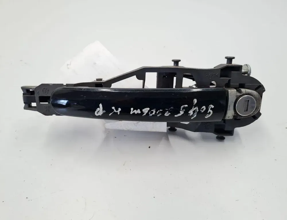 VOLKSWAGEN Golf 8 generation (2019-2023) Наружная ручка боковых левых дверей 1K0839885A 33389269