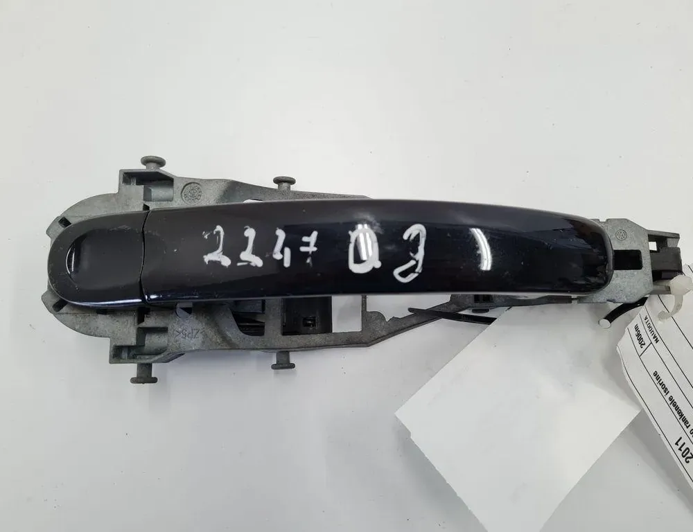 VOLKSWAGEN Jetta 3 generation (1992-1998) Pravé zadné dvere vonkajšia kľučka 1K0837886 33389278