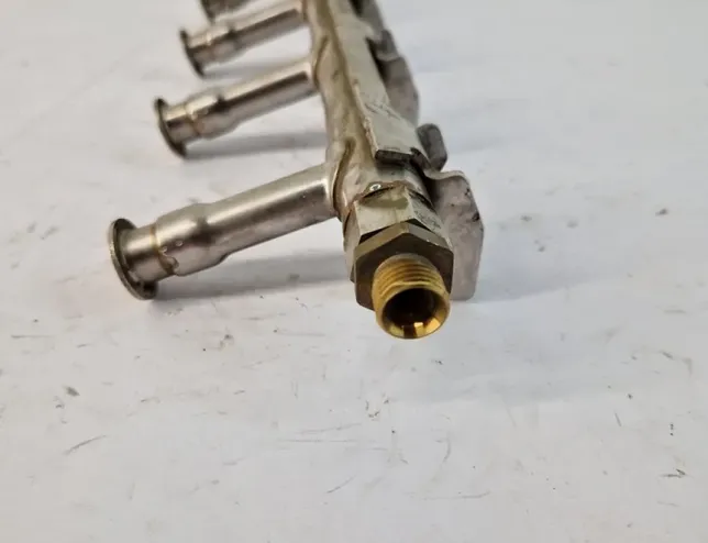 VOLKSWAGEN Golf 6 generation (2008-2015) Palivová lišta 03F133320C,06J906051D 33593076