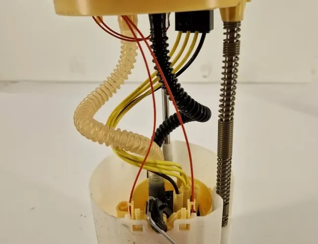 NISSAN Qashqai 2 generation (2013-2023) Топливный насос 170404ea0a 33911662