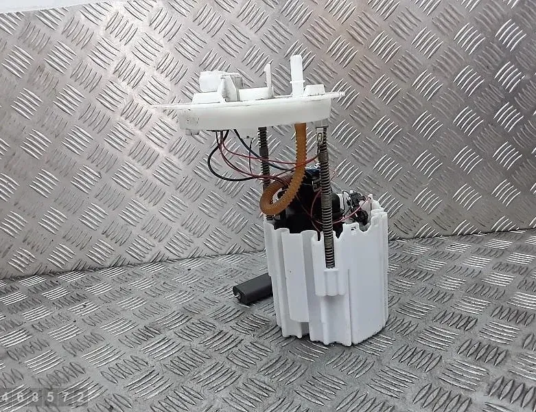 OPEL Astra J (2009-2020) Fuel Rail Pump 13577234 28635061