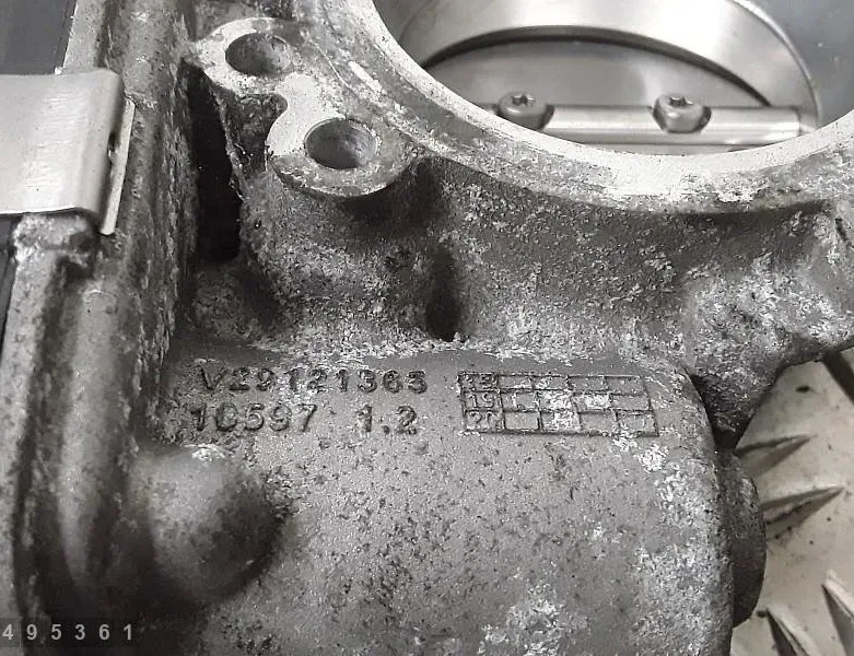 SKODA Octavia 4 generation (A8) (2019-2023) Škrtiaca klapka 04e133062t 30625363