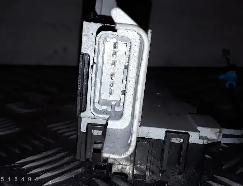 CITROËN C4 Picasso 1 generation (2006-2013) Stredný zámok pravých zadných dverí 33473732