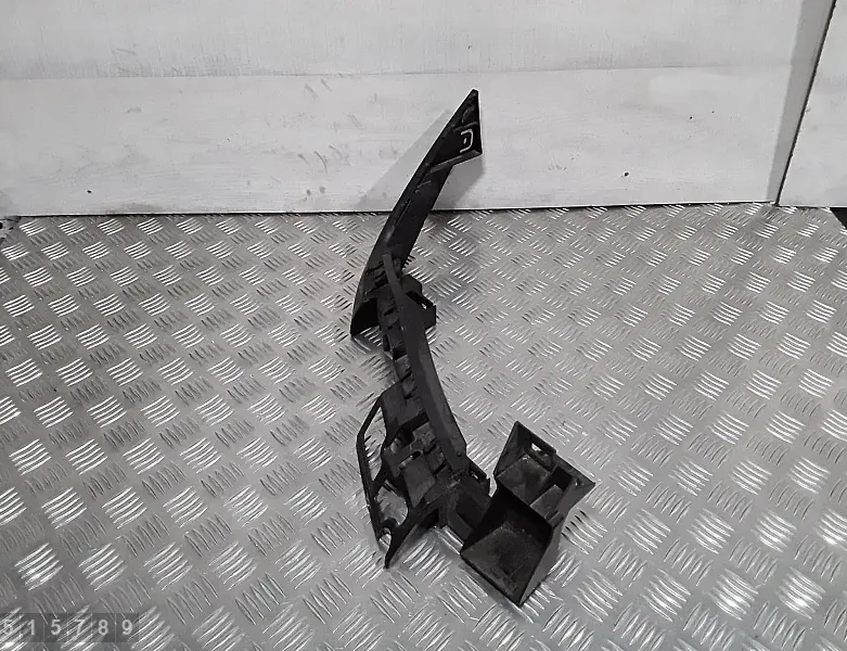 HYUNDAI i30 PD ( 3 generation) (2017-2024) Pravá montážna doska svetlometu 575807890 33502628