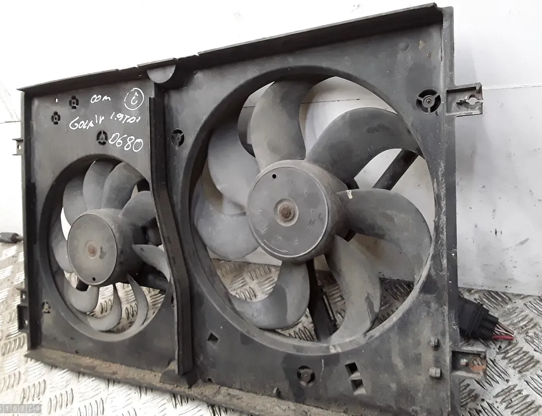 LAND ROVER Defender 1 generation (1983-2016) Radiatorový ventilátor 1J0121207M 33516165