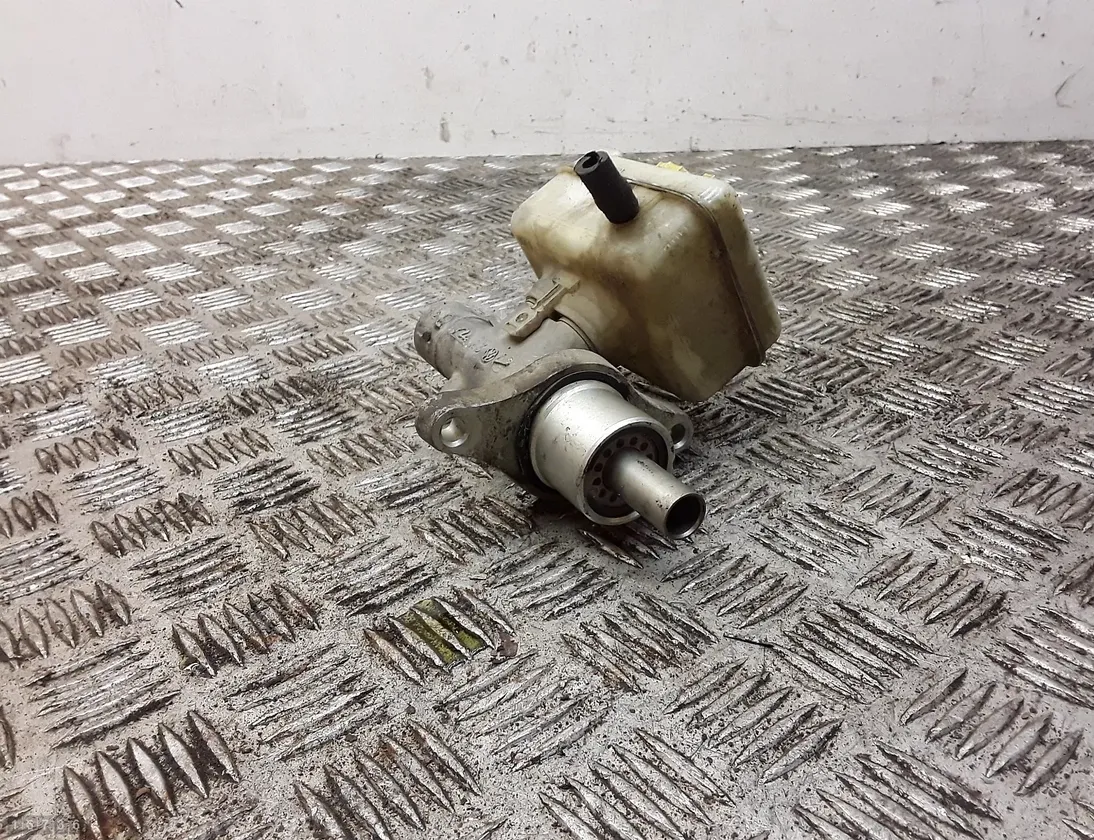 LAND ROVER Defender 1 generation (1983-2016) Рабочий тормозной цилиндр 1J1611301 33532824