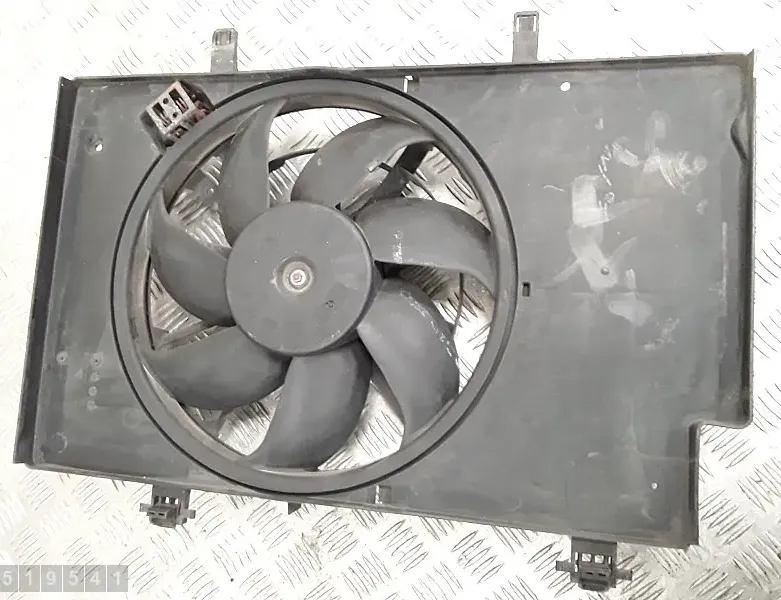 FORD Transit 4 generation (2013-2024) Radiatorový ventilátor 8v518c607ck 33792542