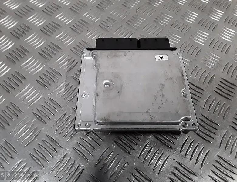 BMW X1 E84 (2009-2015) Engine Control Unit ECU 8512499 34385864