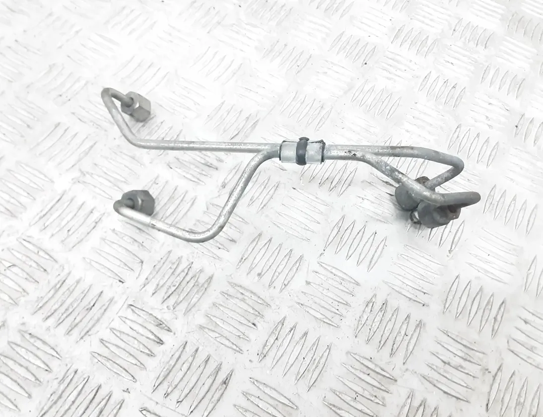 VOLVO S60 2 generation (2010-2020) Prívodné potrubie/potrubie vstrekovača paliva 33589862