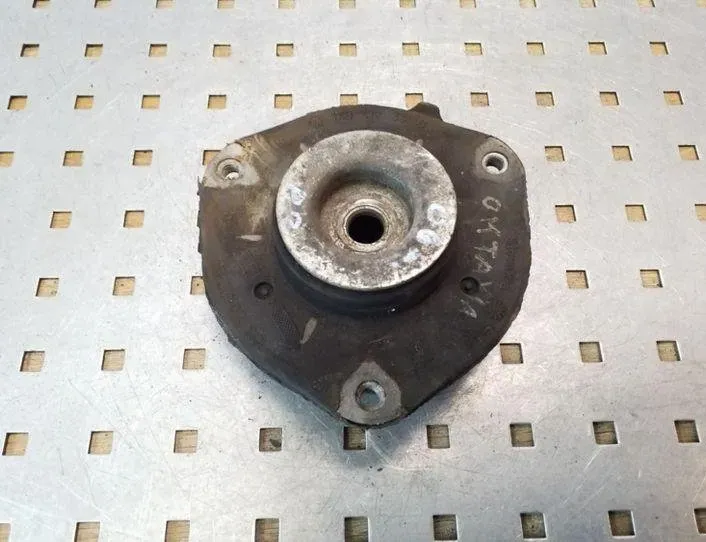 SKODA Octavia 2 generation (2004-2013) Упорный подшипник амортизатора передний левый 1K0412331B 25120631