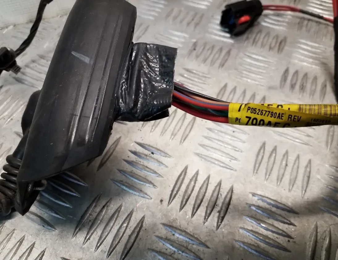 JEEP Patriot 1 generation (2007-2010) Zadné pravé dvere kabeláž P05267790AE 34217275