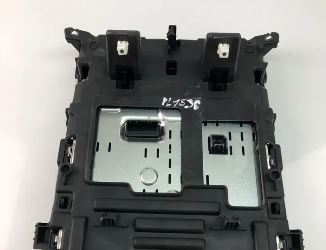 RENAULT Megane 3 generation (2008-2020) Info Display A94-E32483 20384472