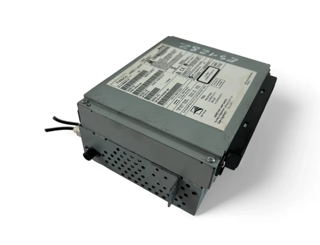 VOLVO V40 2 generation (2012-2020) Music Player Without GPS 31396096 29499431