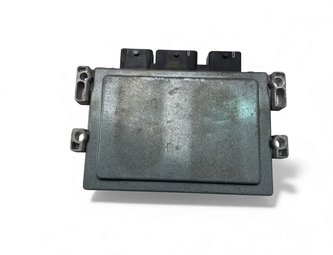 RENAULT Clio 3 generation (2005-2012) Engine Control Unit ECU 8201077701,S120202120A 33069447
