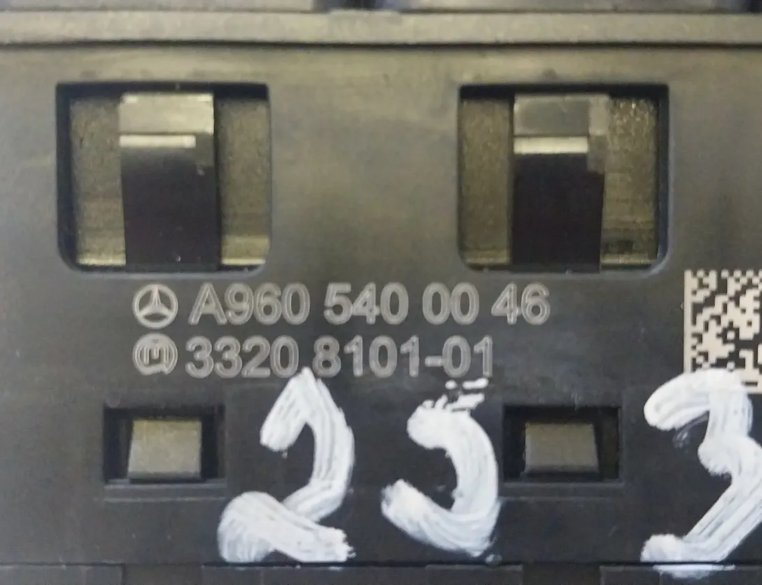 MERCEDES-BENZ ACTROS MP4 (2011-present) Switches Panel A9605400046,A9605400046,9605400046,3320810101 33812534