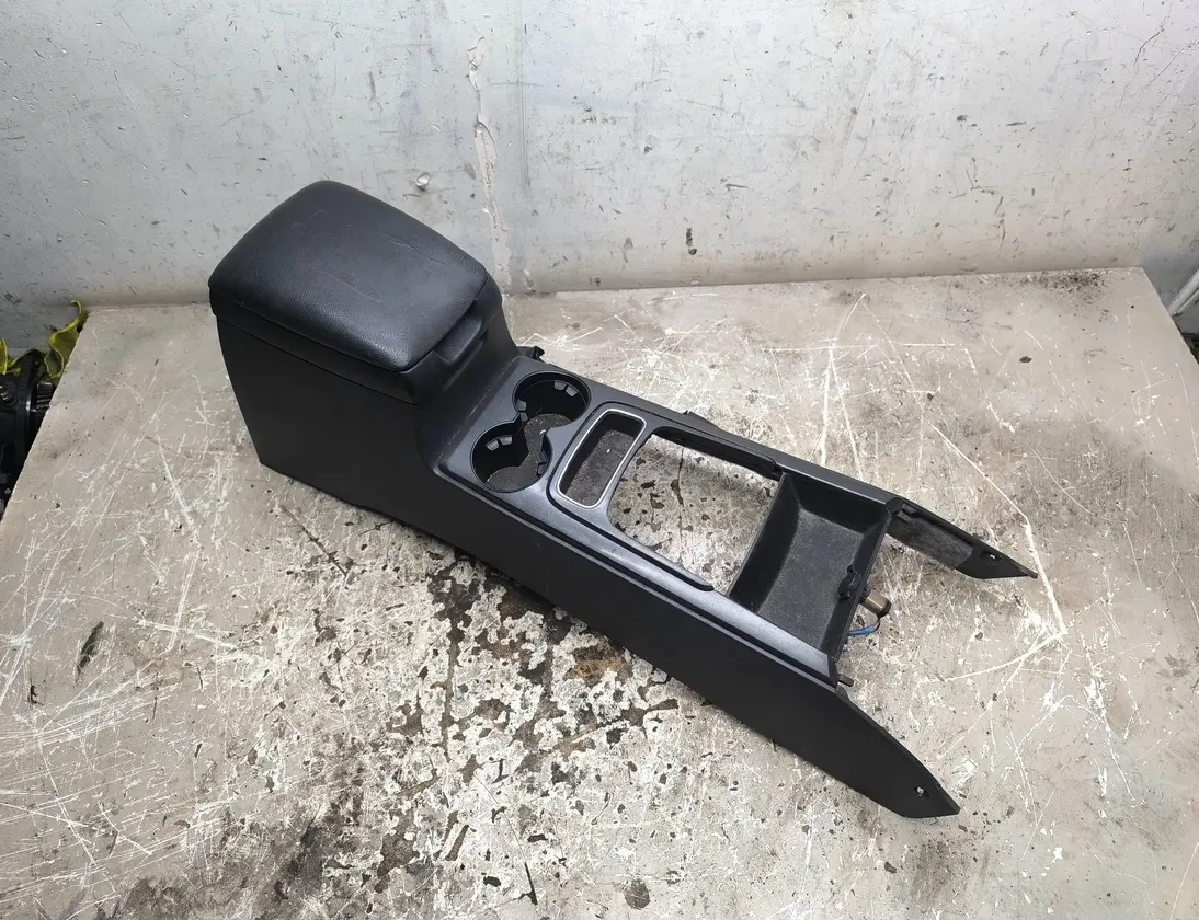 KIA Sorento 1 generation (2002-2011) Armrest 846113e001,846843e510 33788521