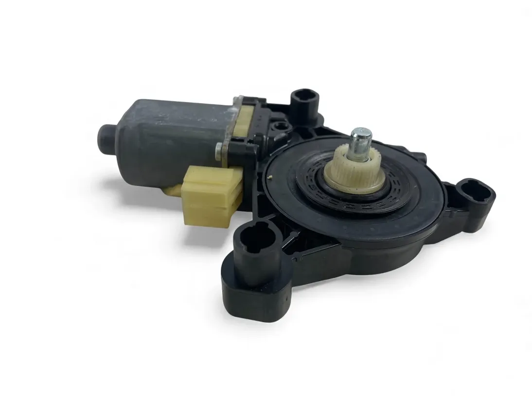 VOLKSWAGEN Golf 7 generation (2012-2024) Маторчик стеклоподъемника передней правой двери 0130822378 33152582