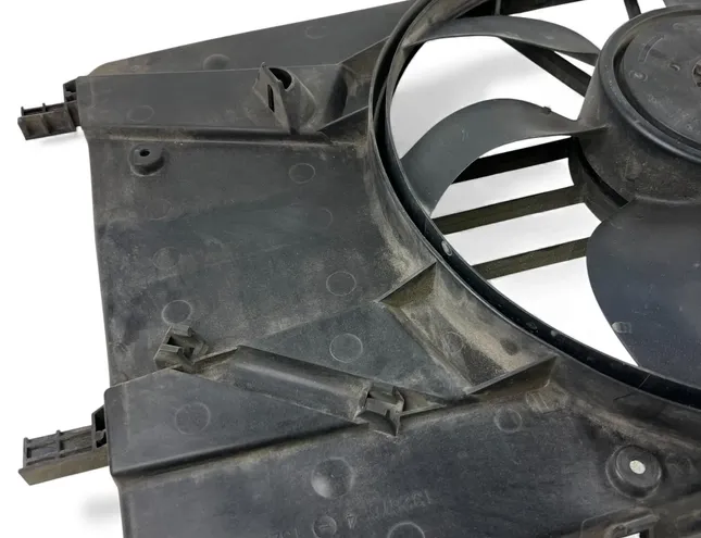 OPEL Astra J (2009-2020) Radiatorový ventilátor 13352273 33379099