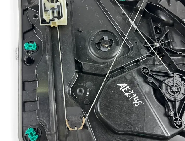 SKODA Octavia 4 generation (A8) (2019-2023) Regulátor okna pravých predných dverí 5E3837656A 33425962