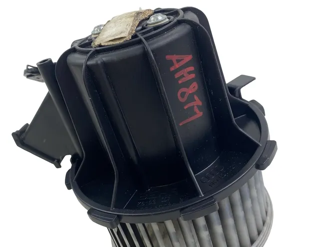 AUDI A4 B8/8K (2011-2016) Ventilátor kúrenia 8K1820021 33568955
