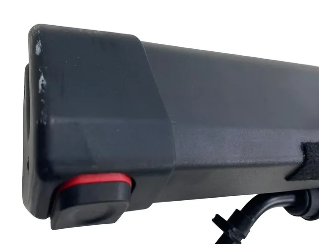 AUDI A4 B9/8W (2015-2024) Záves kufríka 8W9861691 33906490