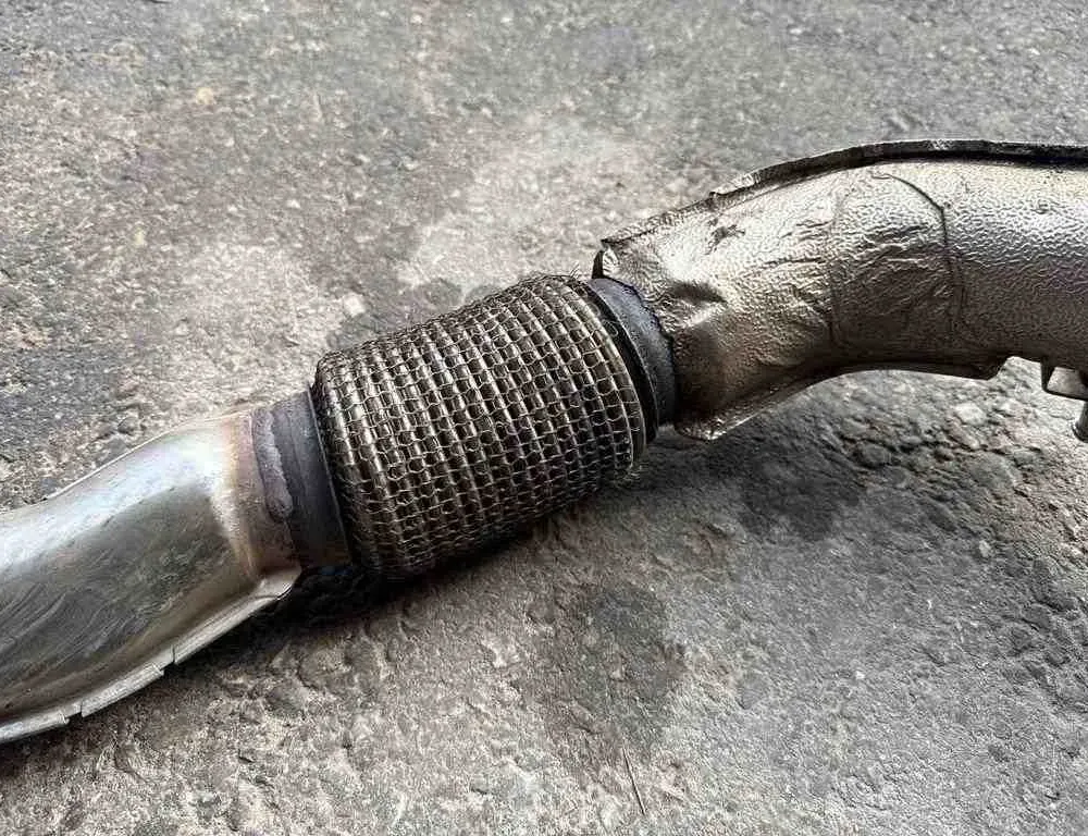 AUDI A4 B9/8W (2015-2024) Výfuk 8W0253300 32602968