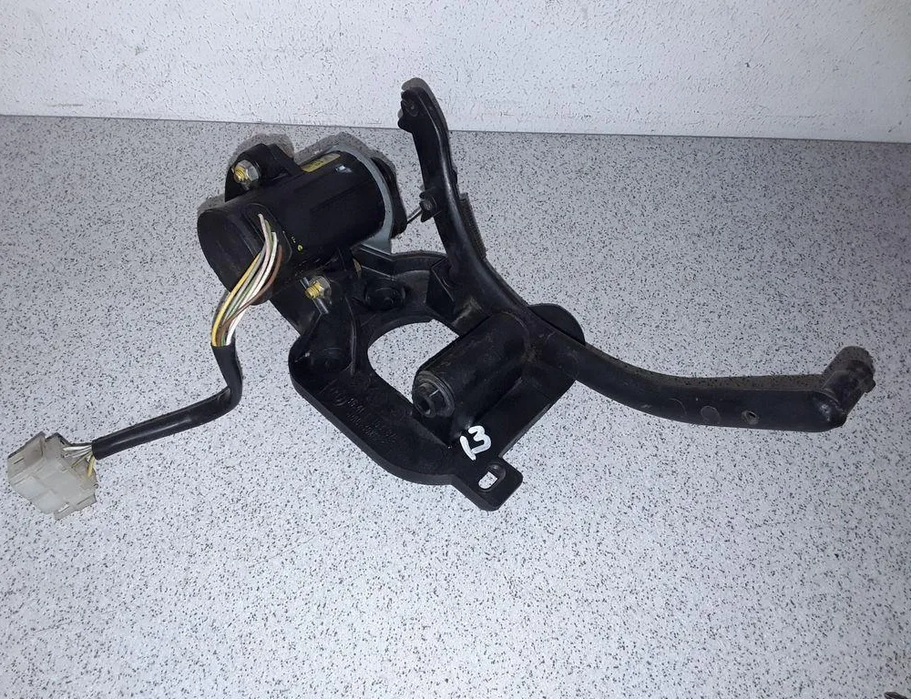 BMW 3 Series E46 (1997-2006) Accelerator Pedal Holder 35411163875,35411163876 33744884
