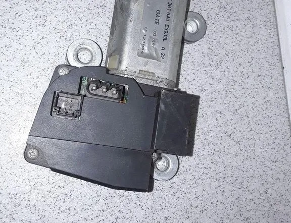 BMW 5 Series E39 (1995-2004) Wiper motor 8361640 33748746