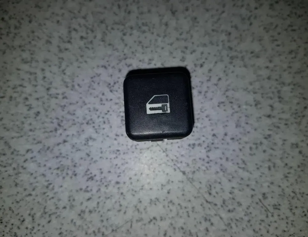 BMW 5 Series E39 (1995-2004) Central locking switch 8360828 33752978