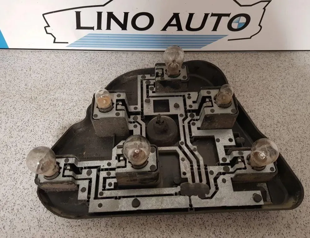 BMW 5 Series E39 (1995-2004) Контакт задних фонарей 8363566 33755123