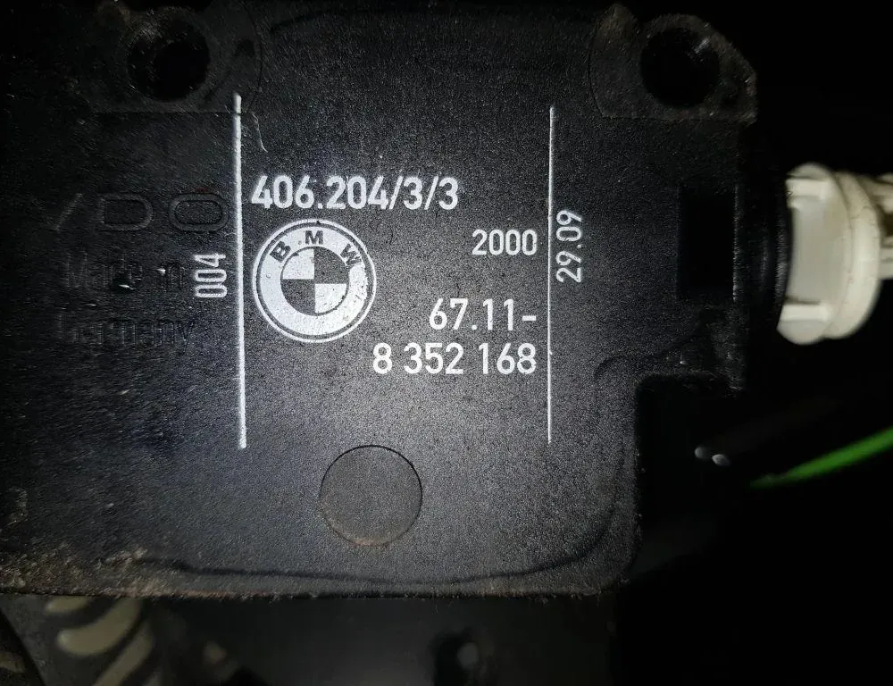 BMW 5 Series E39 (1995-2004) Замок крышки топливного бака 8352168 33756344