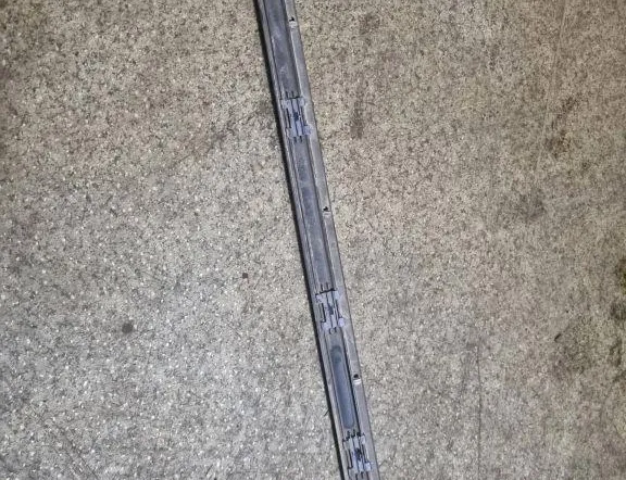 BMW 5 Series E39 (1995-2004) Ľavé zadné dverové lemovanie 7004032 33757765