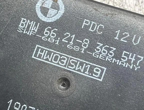 BMW 5 Series E39 (1995-2004) PDC jednotka na kontrolu vzdialenosti pri parkovaní 8363547 33765271