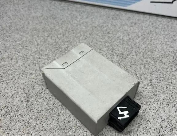 BMW 3 Series E46 (1997-2006) Ovládacia jednotka pravého boku zrkadla 8376506 33765617